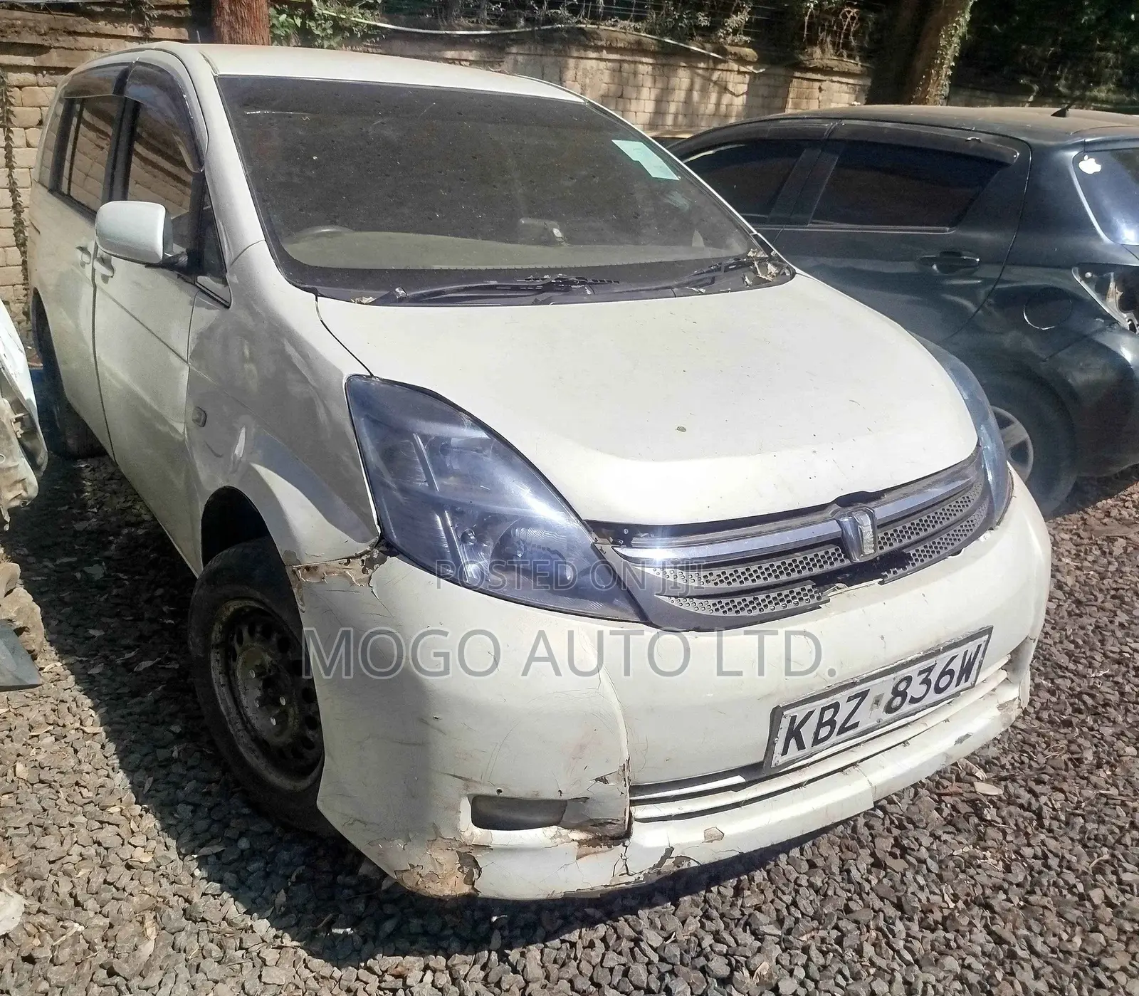 Toyota ISIS 2007 White