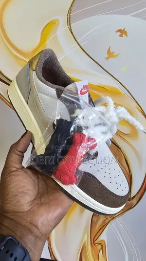 Air Jordan 1 Low Retro Og 'Year of Rabbit'
Sneakers
