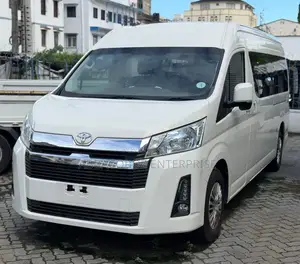 Toyota HiAce 2019 White