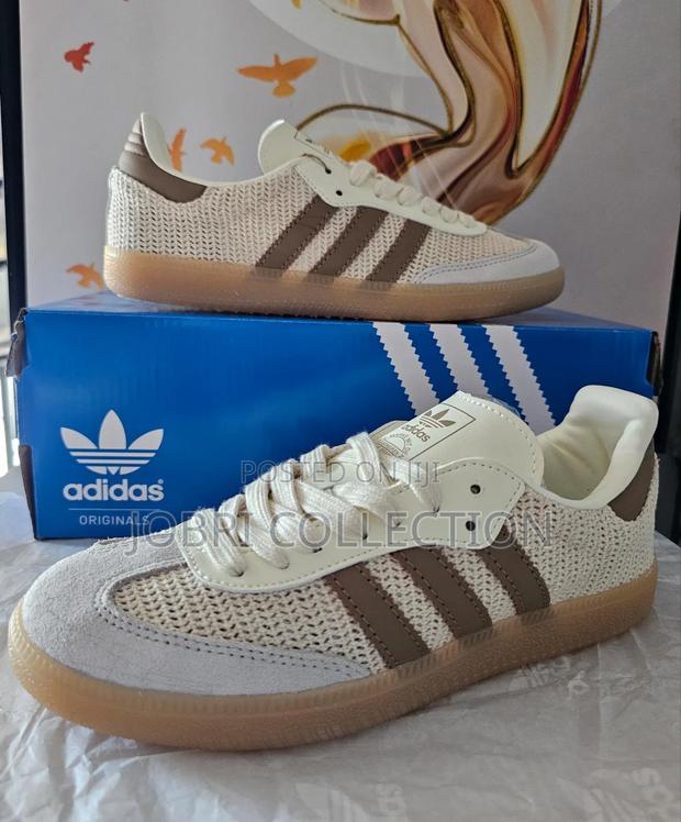 Adidas Samba Og Cream White Cardboard
Sneakers
