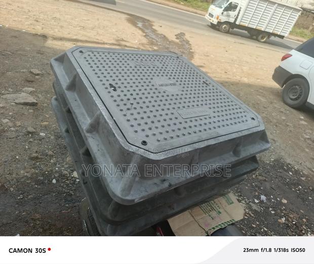 D400- Lockable Heavy Duty 40t Manhole Cover 600*600