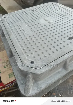 D400- Lockable Heavy Duty 40t Manhole Cover 600*600