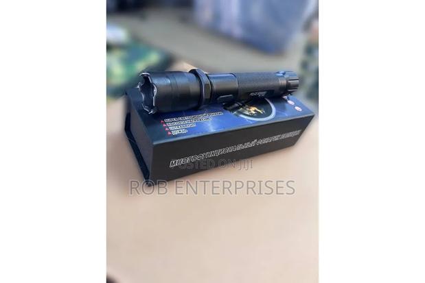1101 Light Flashlight - thumbnail 2
