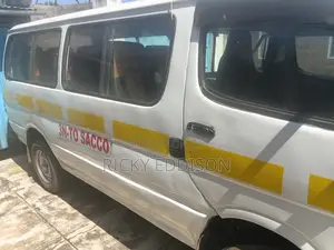 Toyota HiAce 1992 White