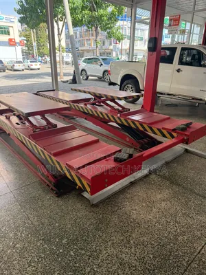 Smooth and Low Noise Operator Big Scissor Carlift Sunshine
