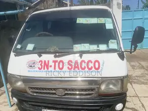 Toyota HiAce 1992 White