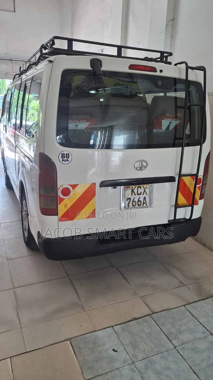 Toyota HiAce 2014 White