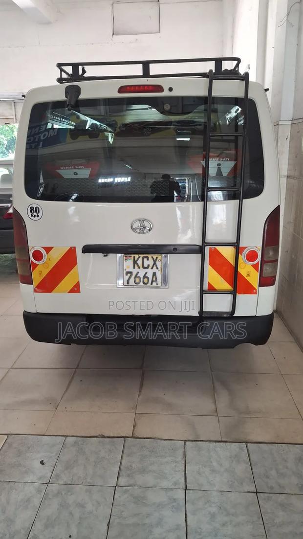Toyota HiAce 2014 White - thumbnail 8