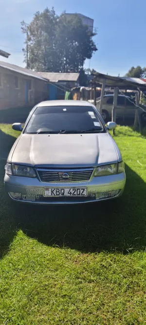 Nissan FB15 2004 Silver