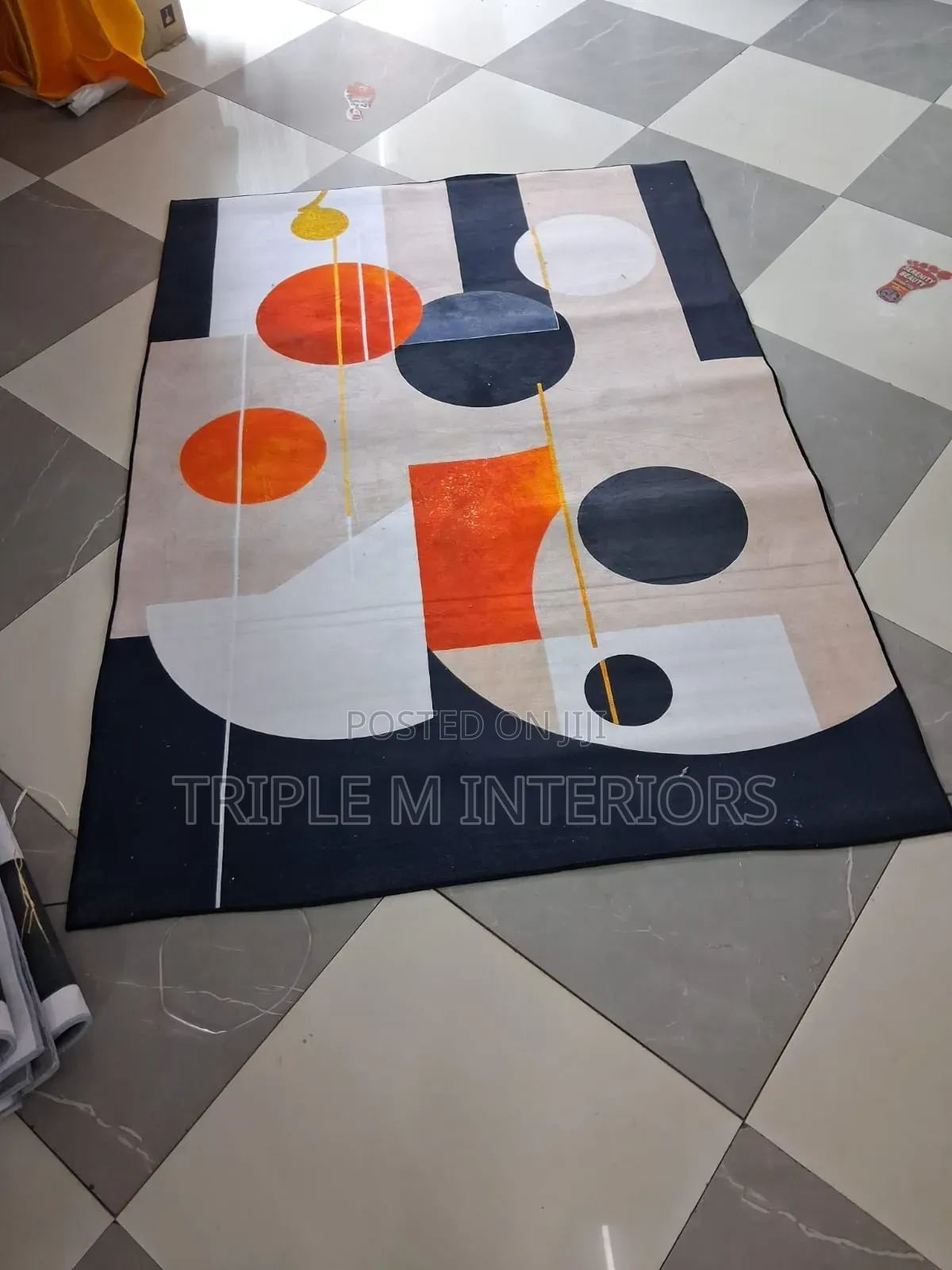 Rich-Contrast Interior Liners