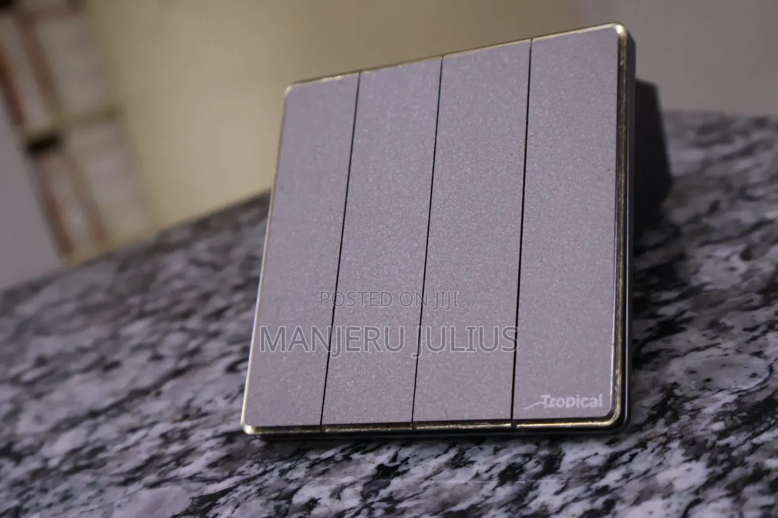 4gang Gry/Gold Switch