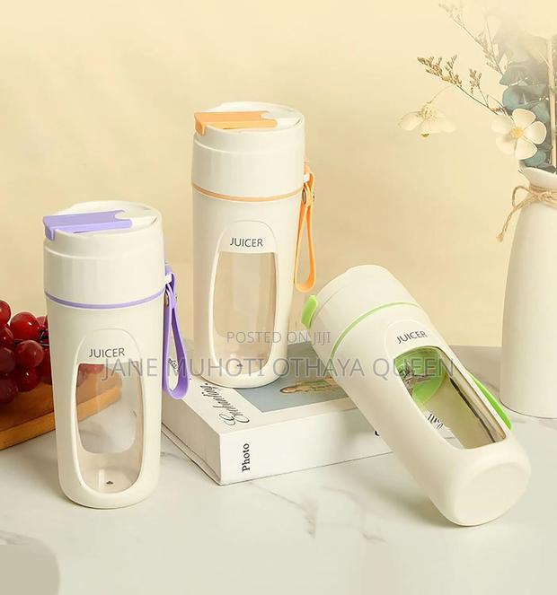 Portable Blender / Juicer