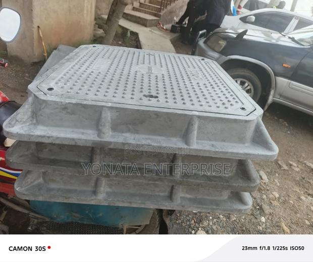 Highway 40t Heavy Duty Lockable Manhole Cover 600*600