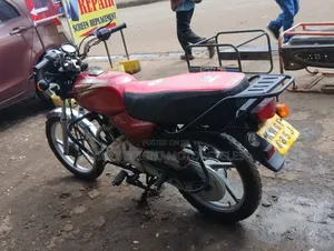 Bajaj Boxer 100 2023 Red