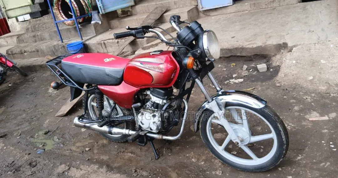 Bajaj Boxer 100 2023 Red