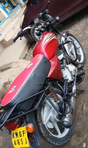Bajaj Boxer 100 2023 Red