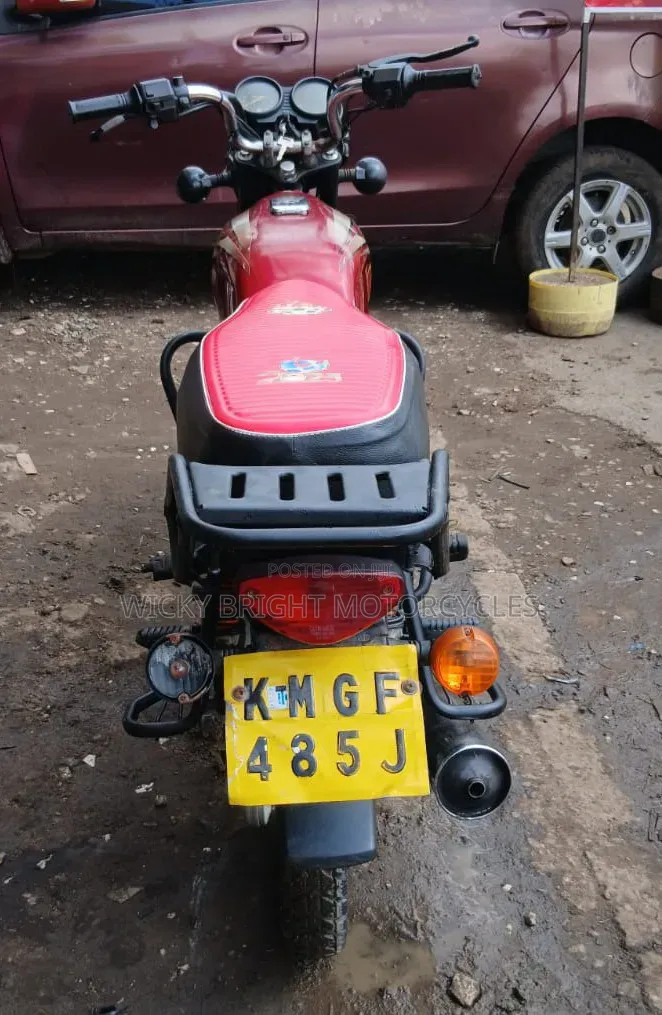 Bajaj Boxer 100 2023 Red