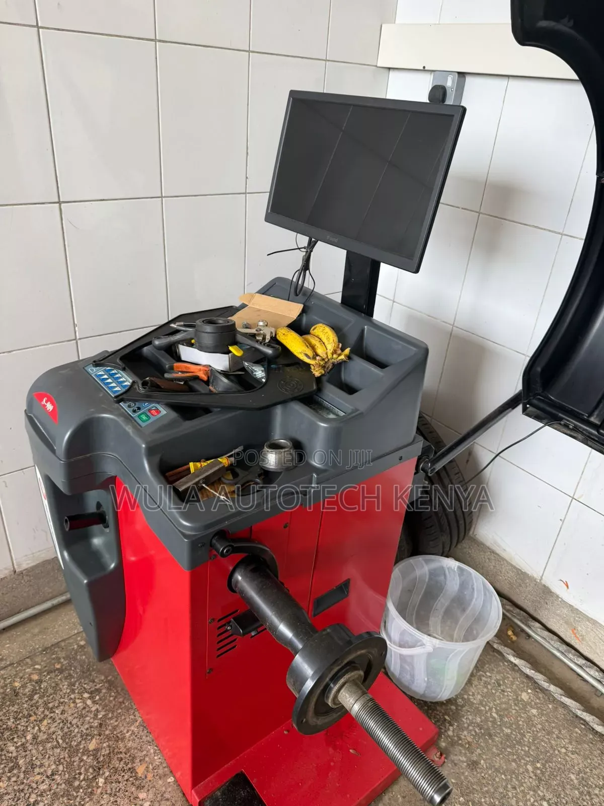 Heavduty Tyre Centre Wheel Balancing Machine S 909 Sunshine