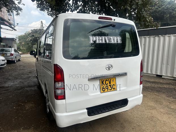 Toyota HiAce 2013 White - thumbnail 4