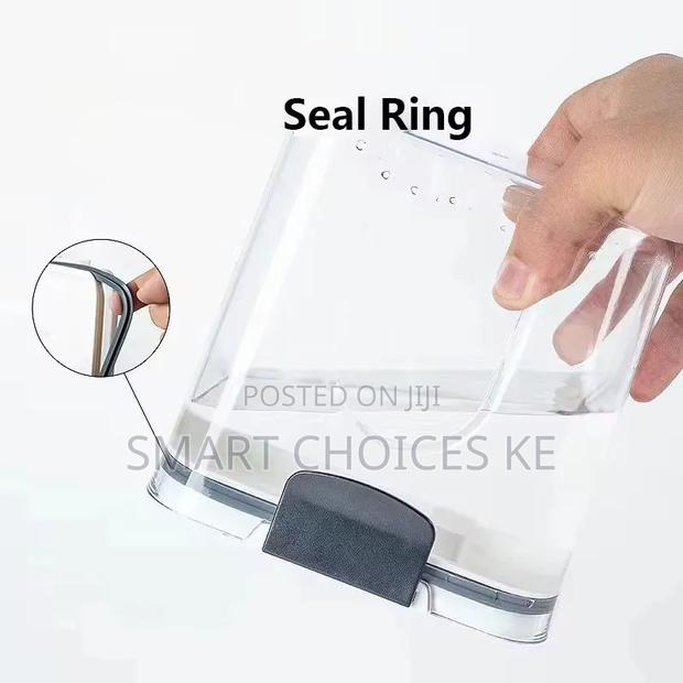 Stackable 4 PCS Airtight Food Storage Container - thumbnail 6