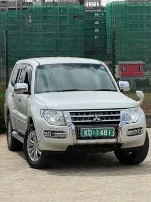 Mitsubishi Pajero Sport 2018 White
