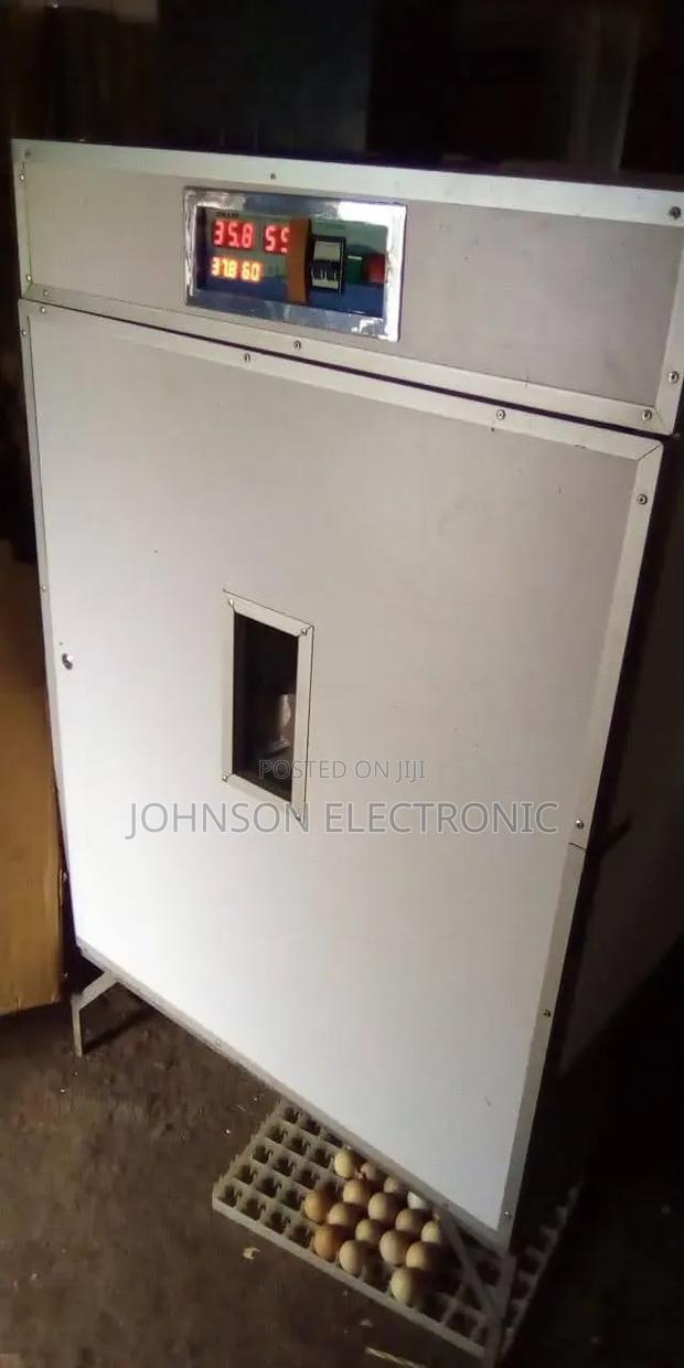 1056 Gas/220v Eggs Fully Automatic Incubator - main view