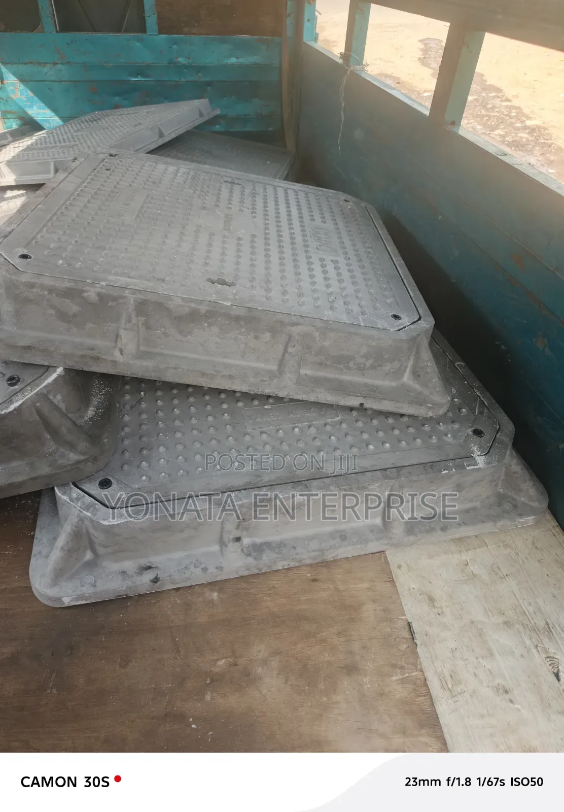 D400 (40t) Lockable Heavy Duty Manhole Cover-600mm by 600mm