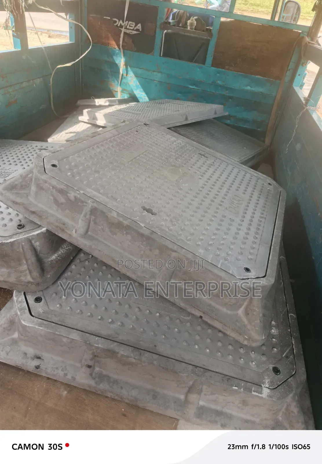 D400 (40t) Lockable Heavy Duty Manhole Cover-600mm by 600mm