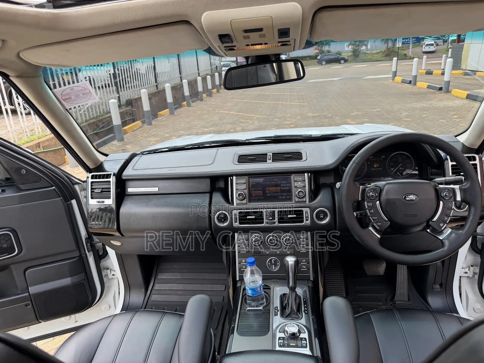 Land Rover Range Rover Vogue 2010 White
