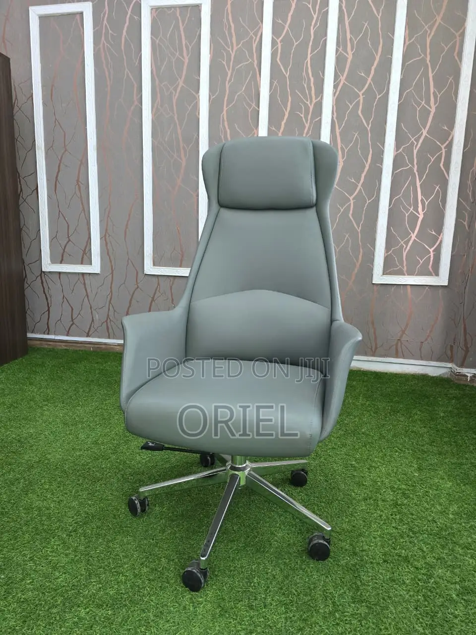 Office Chair : Executive Grey Ergonomic Office Leather Chair