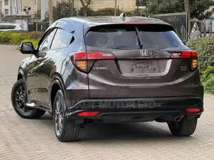 Honda Vezel 1.5 Hybrid 2WD 2019 Brown