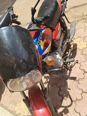 Bajaj Boxer 125 2024 Red