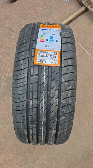 225/40r18 Boto Tyre