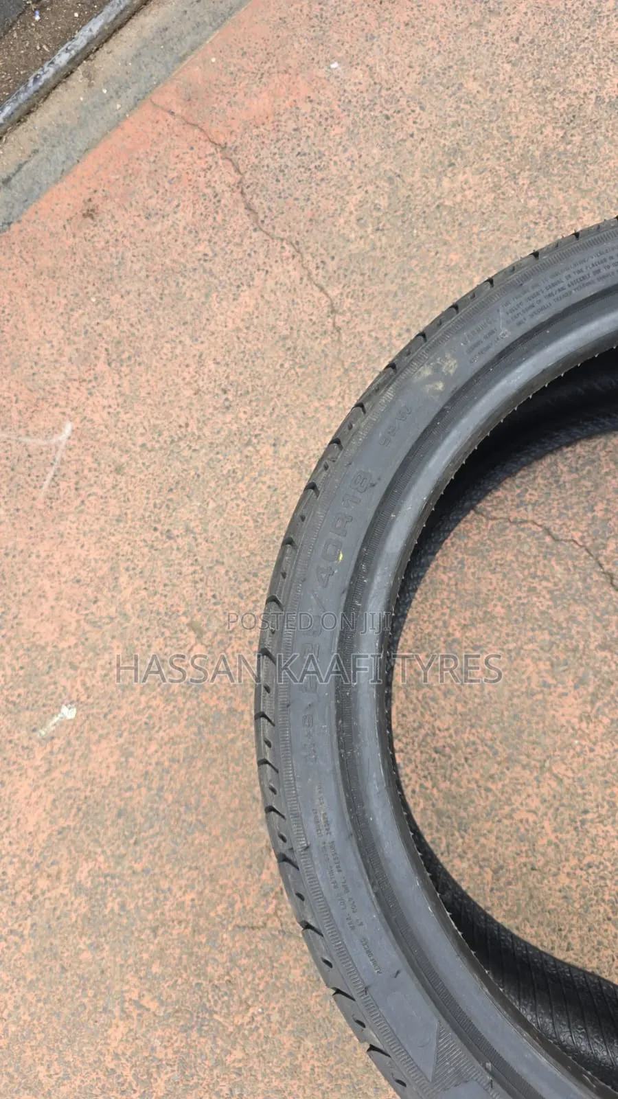 225/40r18 Boto Tyre