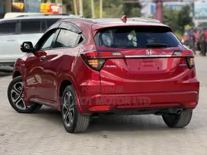 Honda Vezel 1.5 Hybrid 2WD 2019 Red