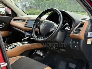 Honda Vezel 1.5 Hybrid 2WD 2019 Red