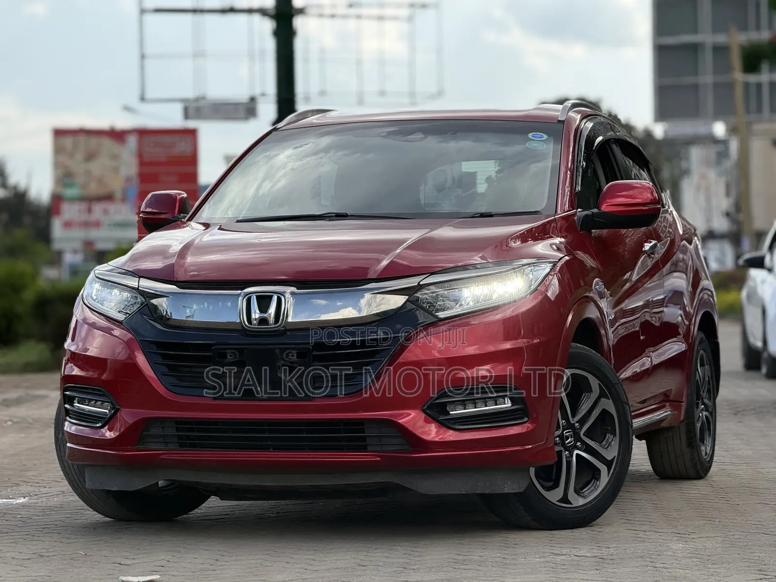 Honda Vezel 1.5 Hybrid 2WD 2019 Red