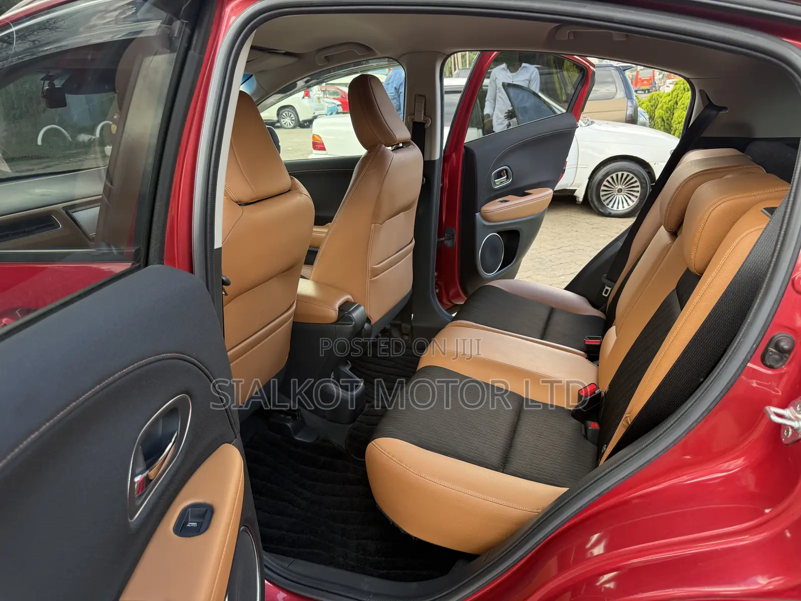 Honda Vezel 1.5 Hybrid 2WD 2019 Red