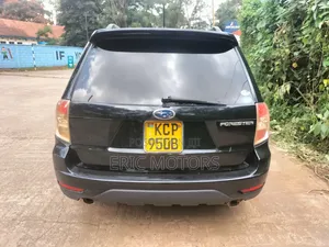 Subaru Forester 2010 Black