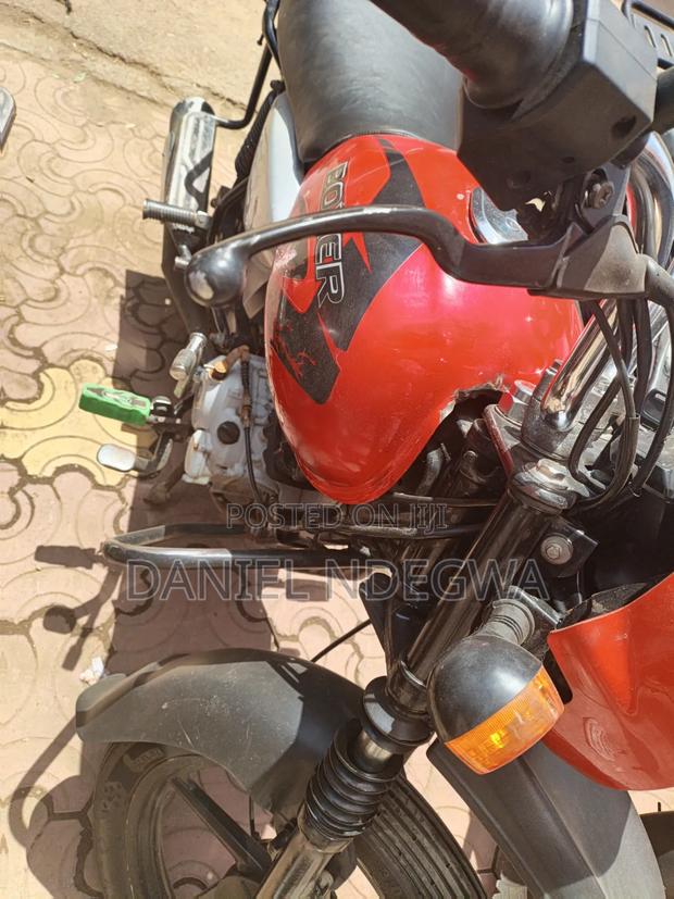 Bajaj Boxer 150 UG 2024 Red - thumbnail 4