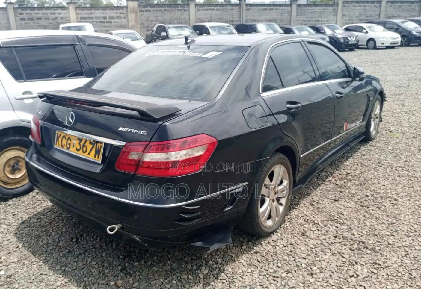 Mercedes-Benz E200 2010 Black