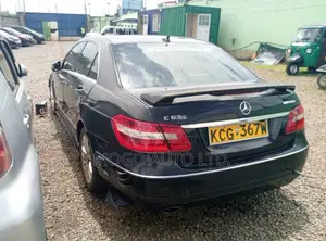 Mercedes-Benz E200 2010 Black