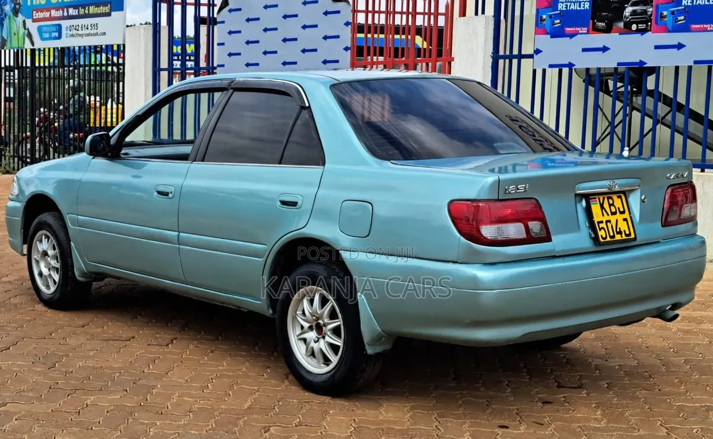 Toyota Carina 1.8 FWD Sedan 2001