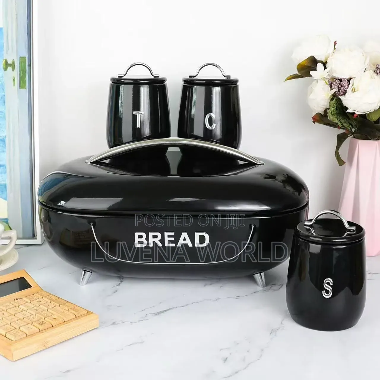 Black Bread Storage Bin