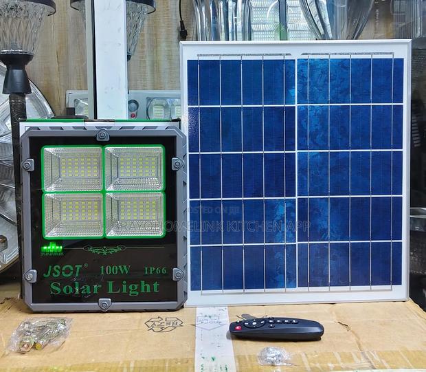 *100watts Tr Solar Floodlight*