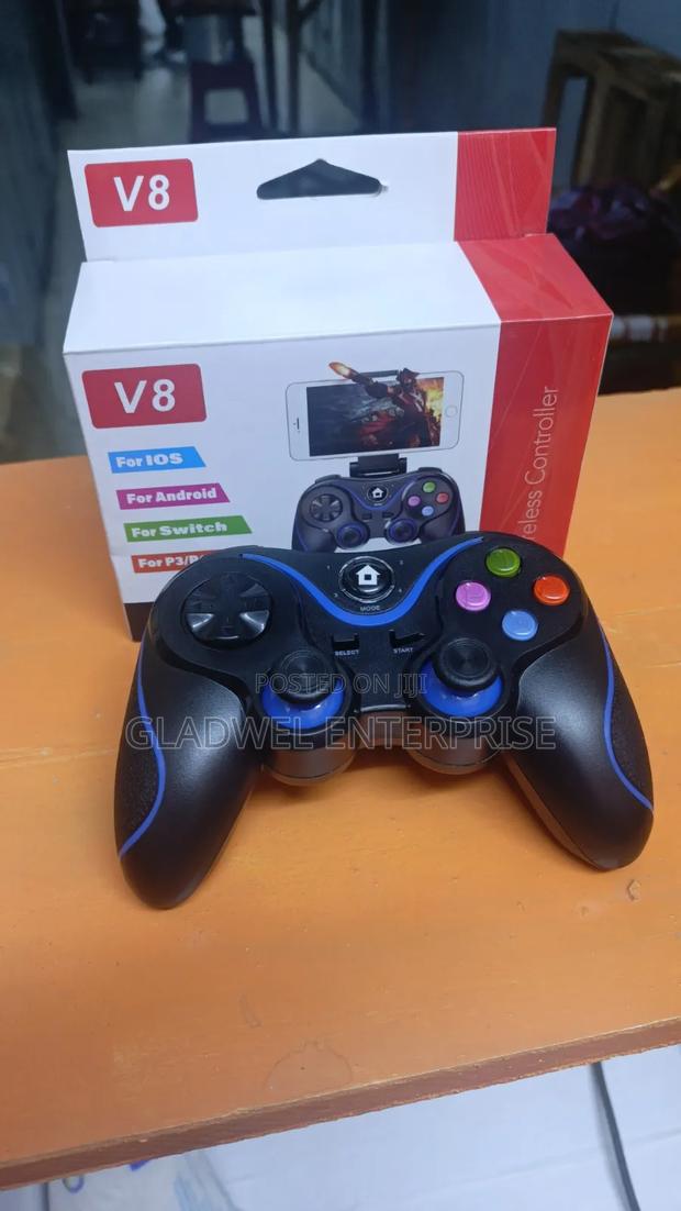 V8 Wireless Game Pad - thumbnail 2