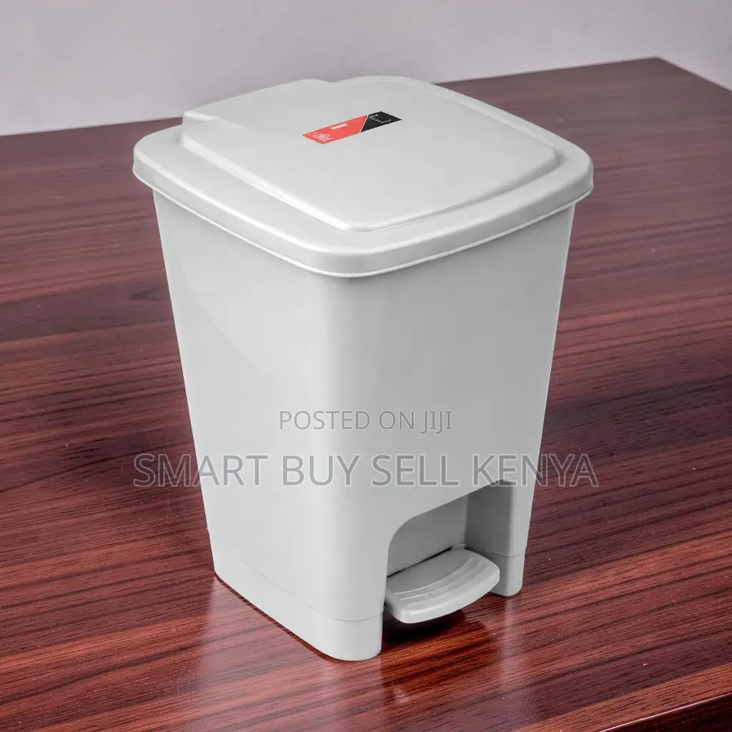 Quick Access 30 Litres Hard Plastic Step Pedal Waste Garbage Dust Bin