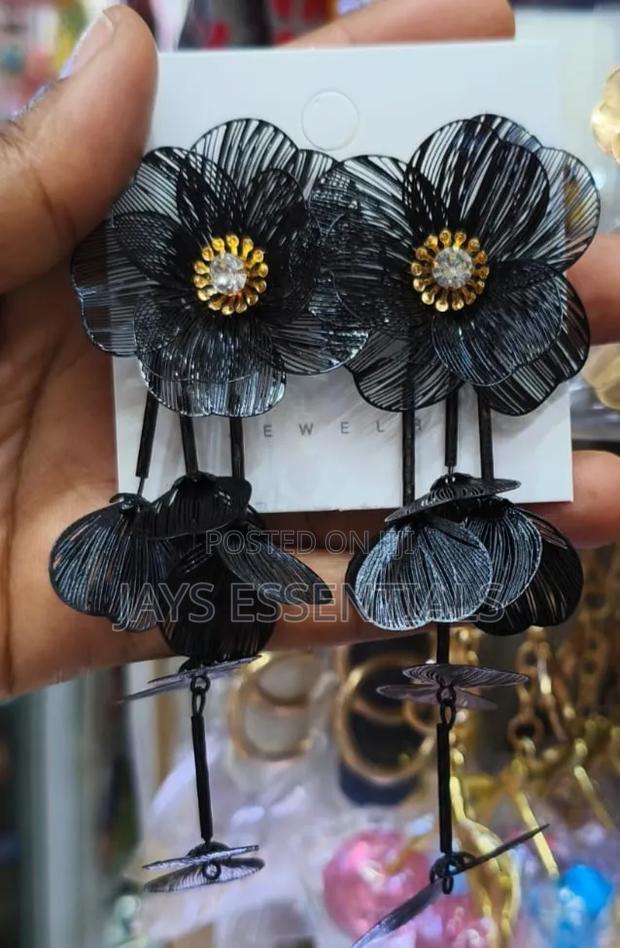 Bold and Colorful Earrings - thumbnail 10