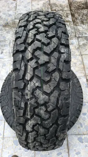 235/85r16 Comforser a/T