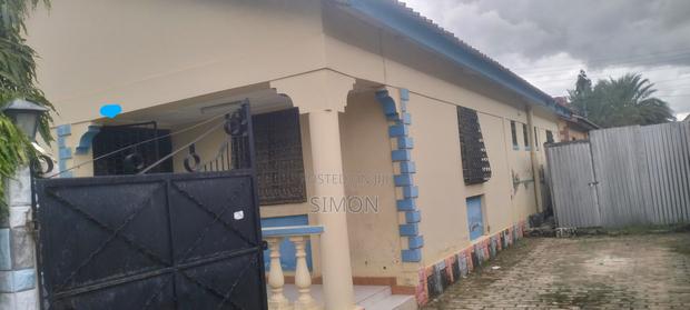 3bdrm Bungalow in Kiembeni, Blue for sale